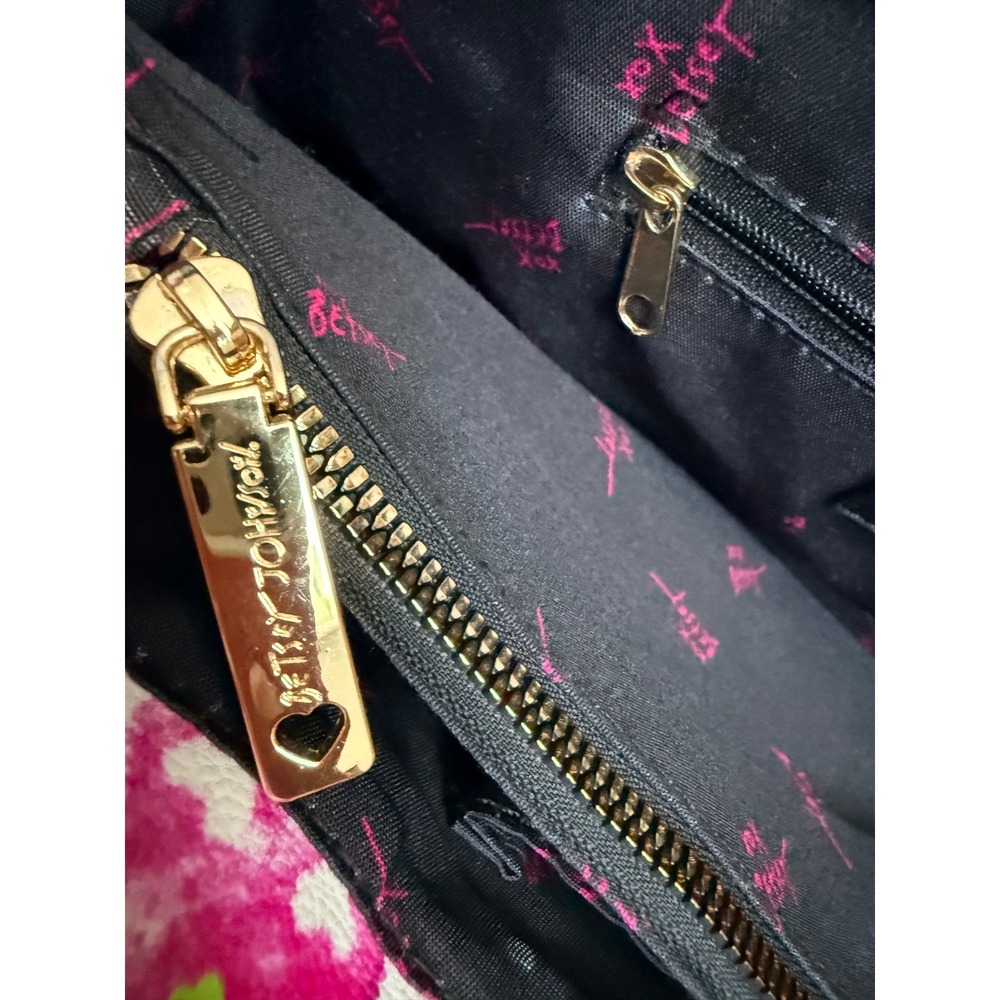 Betsey Johnson Skull Embossed Tote Bag Graffiti Lining Faux Leather Black - Picture 11 of 13